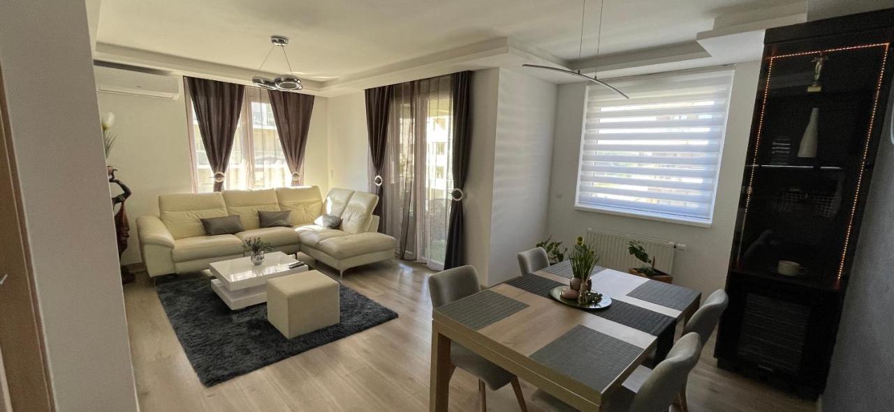 N.Cristian Apartment ブダペスト エクステリア 写真
