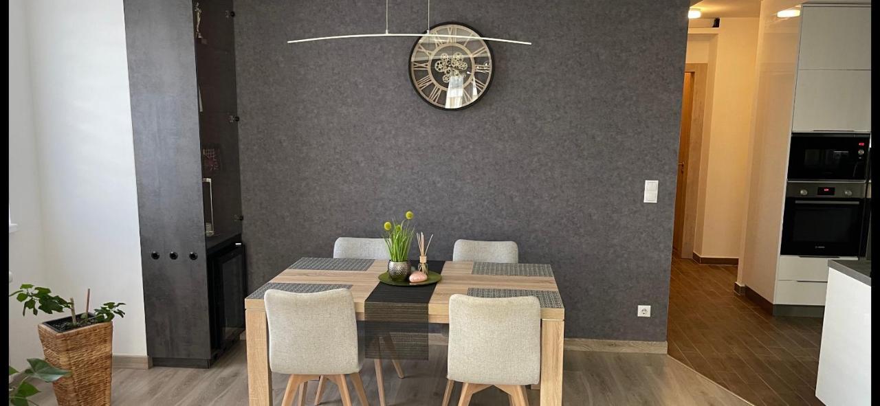 N.Cristian Apartment ブダペスト エクステリア 写真