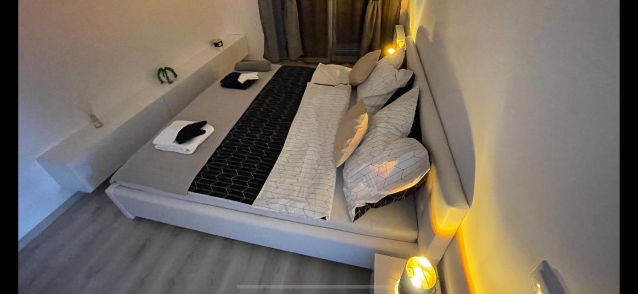 N.Cristian Apartment ブダペスト エクステリア 写真