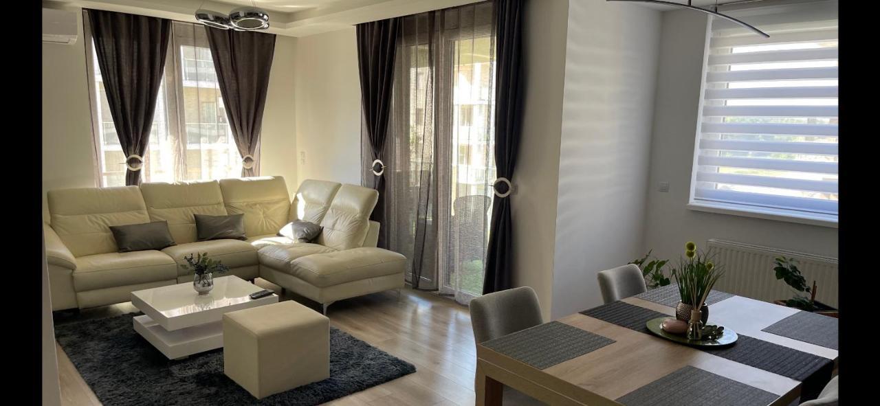 N.Cristian Apartment ブダペスト エクステリア 写真